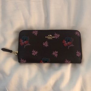 Coach accordion wallet with flower print
